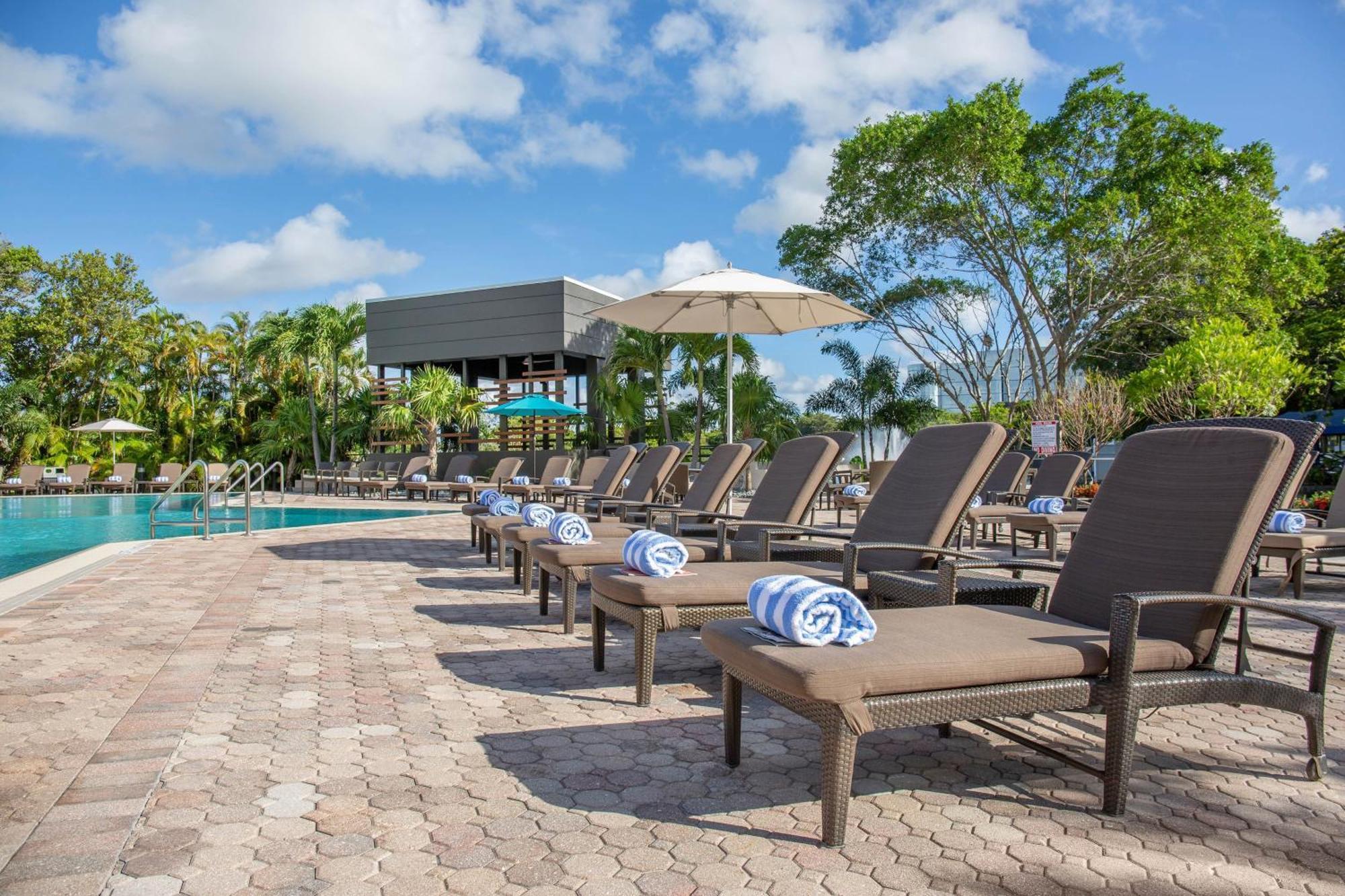 The Westin Fort Lauderdale Hotel Exterior photo