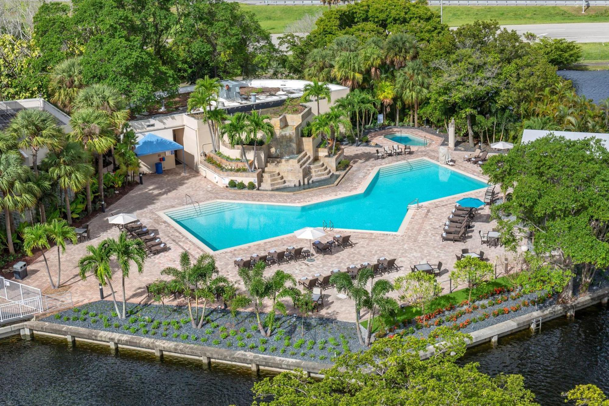 The Westin Fort Lauderdale Hotel Exterior photo